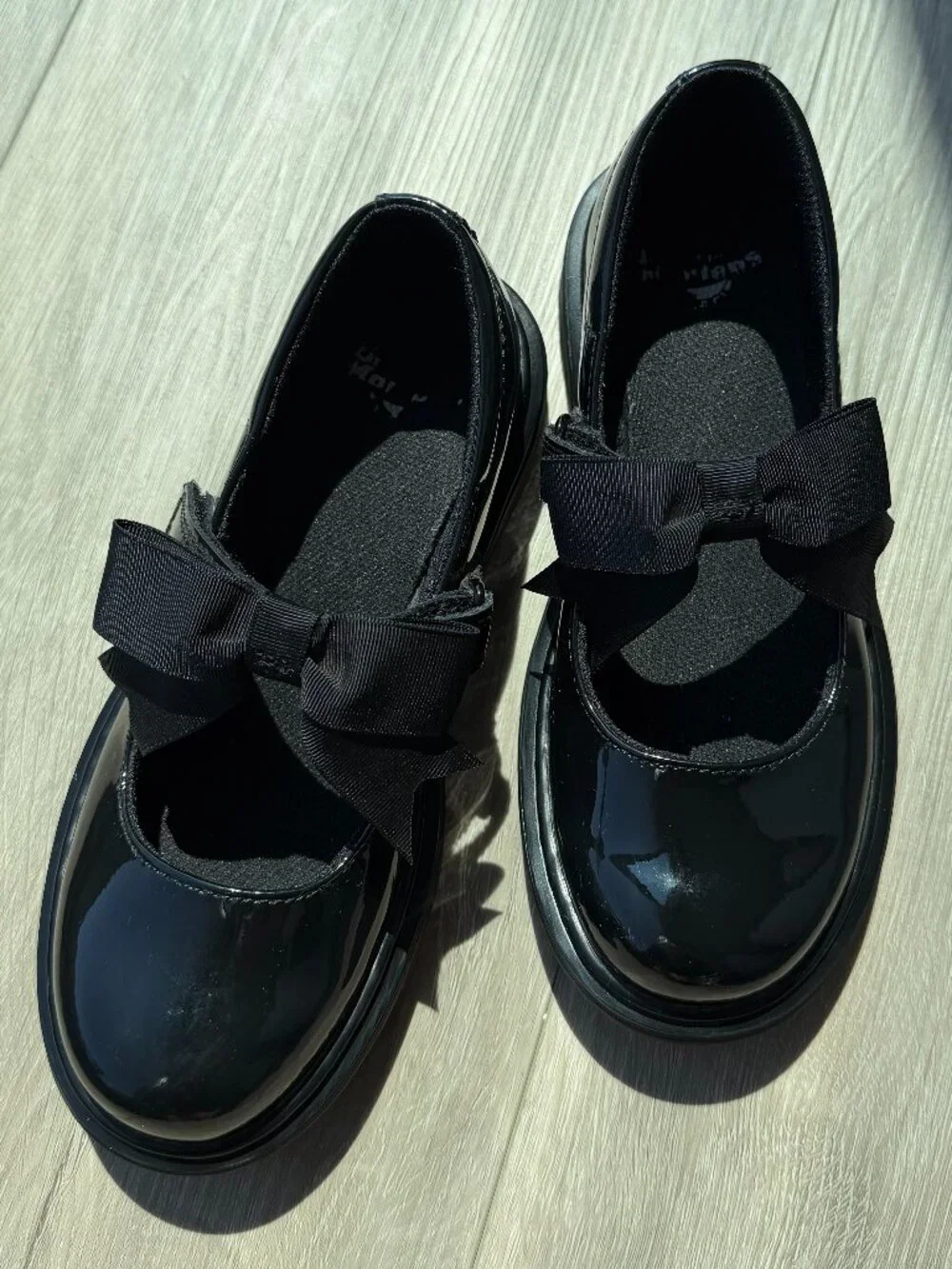 Dr. Martens Maccy II Patent Leather Mary Jane – Big Kids US 2